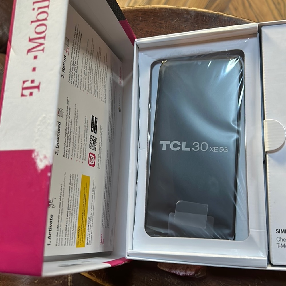 T-Mobile TCL30 XE5G 64G phone new in box